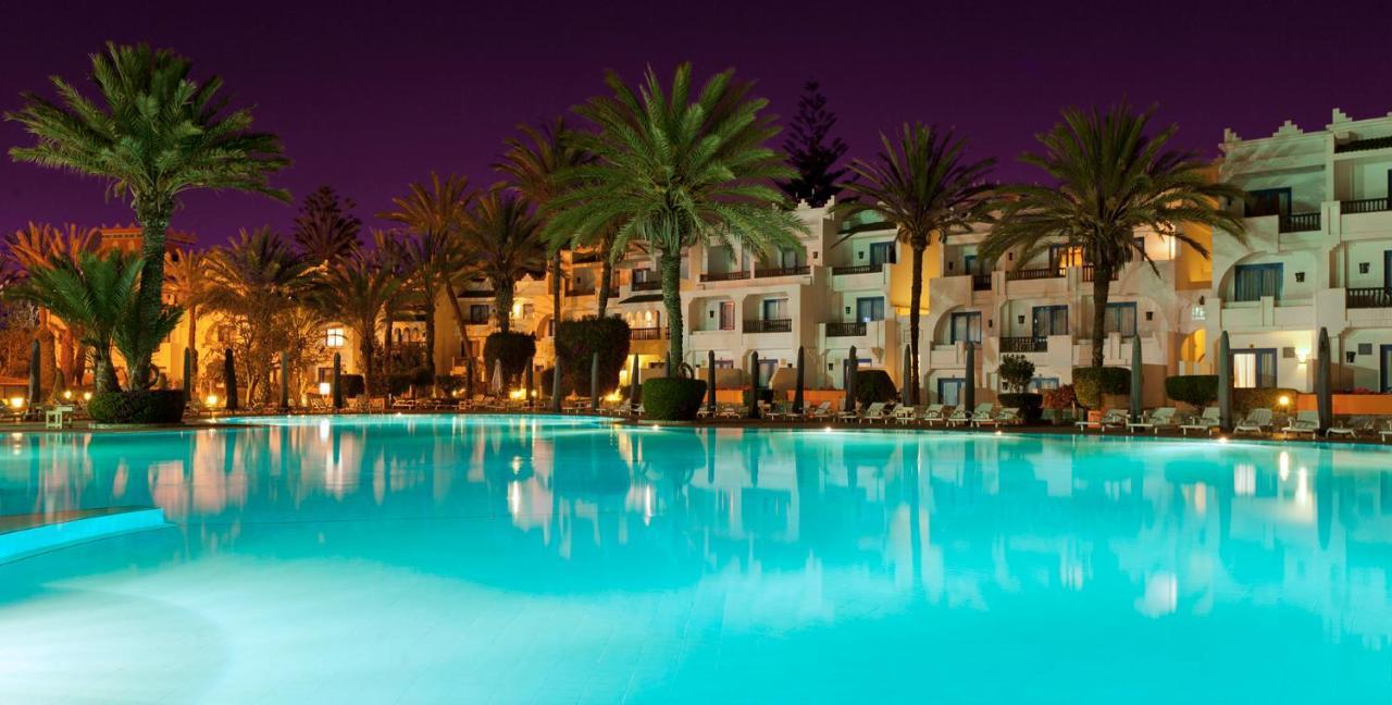 Atlantic Palace Agadir Golf Thalasso & Casino Resort Exterior foto The swimming pool at the Royal Mirage Hotel
